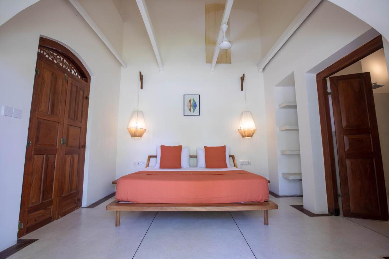 Kara Hotel Ahangama Kültér fotó
